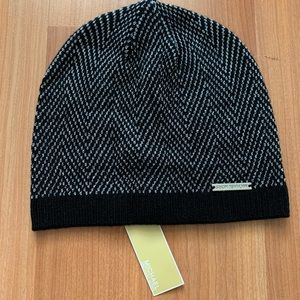 MICHAEL KORS black/ silver beanie.